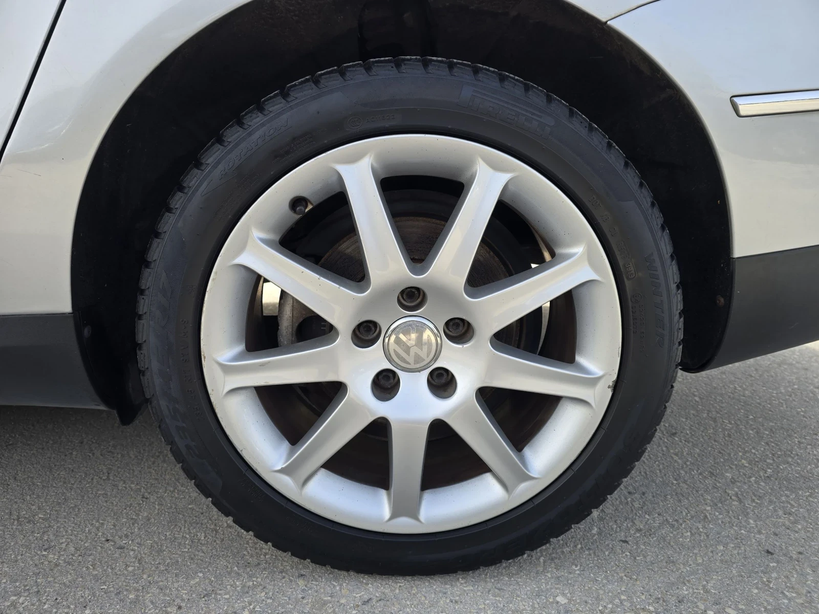 VW Passat 2.0TDI 140к.с Comfort line, снимка 9 - Автомобили и джипове - 53886009