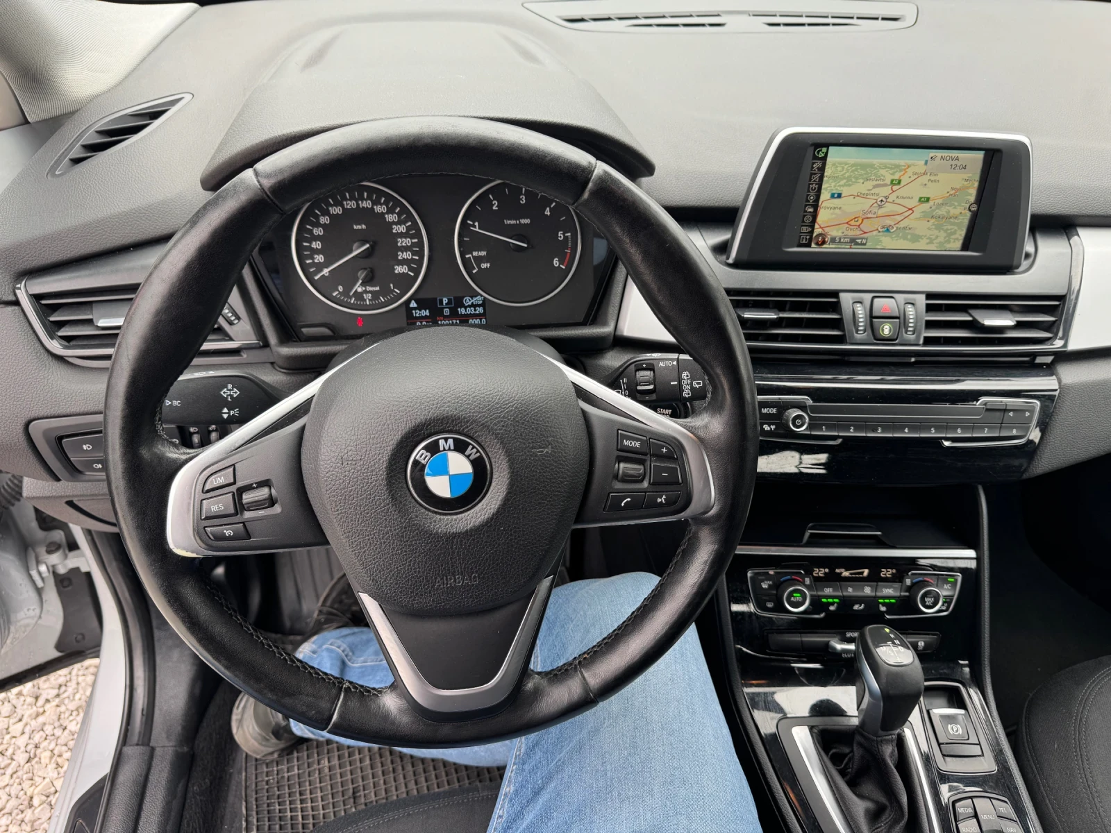 BMW 2 Active Tourer NAVI* ПОДГРЕВ* ДИСТРОНИК* 2.0d 150hp* euro 6, снимка 6 - Автомобили и джипове - 53899906