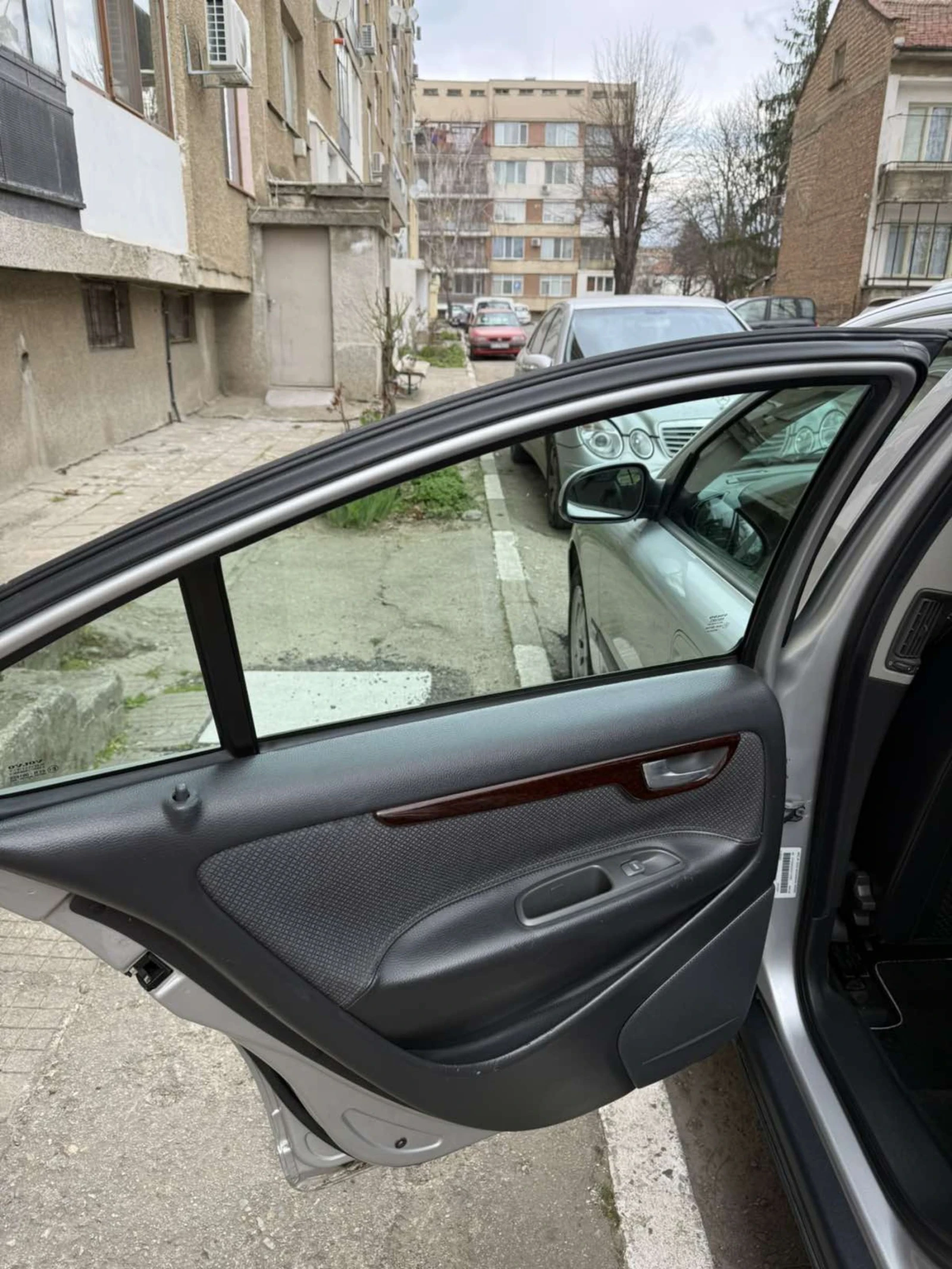 Volvo S60, снимка 11 - Автомобили и джипове - 54005635