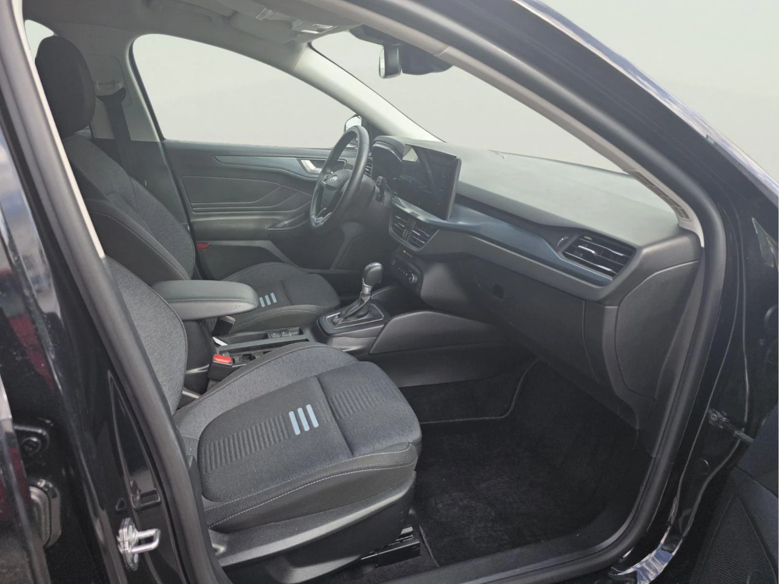 Ford Focus 1.0 EcoBoost, снимка 9 - Автомобили и джипове - 54598884