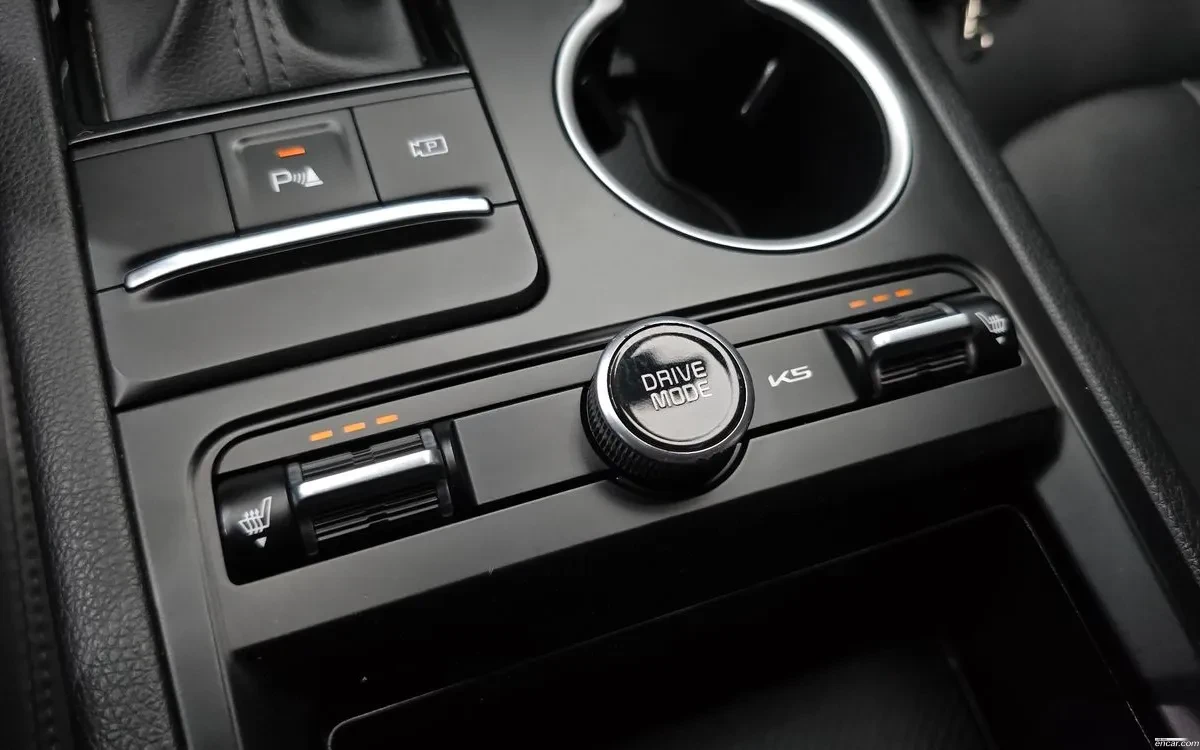 Kia K5 TRENDY | ГАЗ | ПОДГРЕВ | FCW | SCC | Lane Assist, снимка 13 - Автомобили и джипове - 54947935