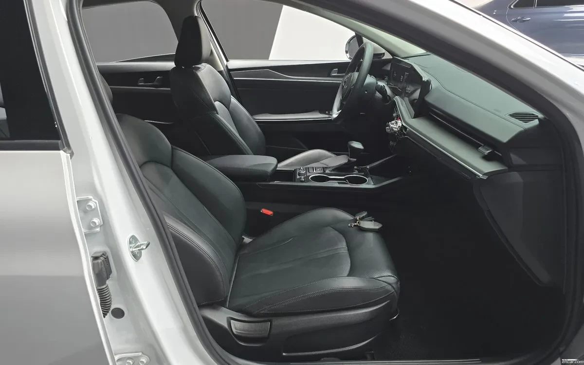 Kia K5 TRENDY | ГАЗ | ПОДГРЕВ | FCW | SCC | Lane Assist, снимка 9 - Автомобили и джипове - 54947935