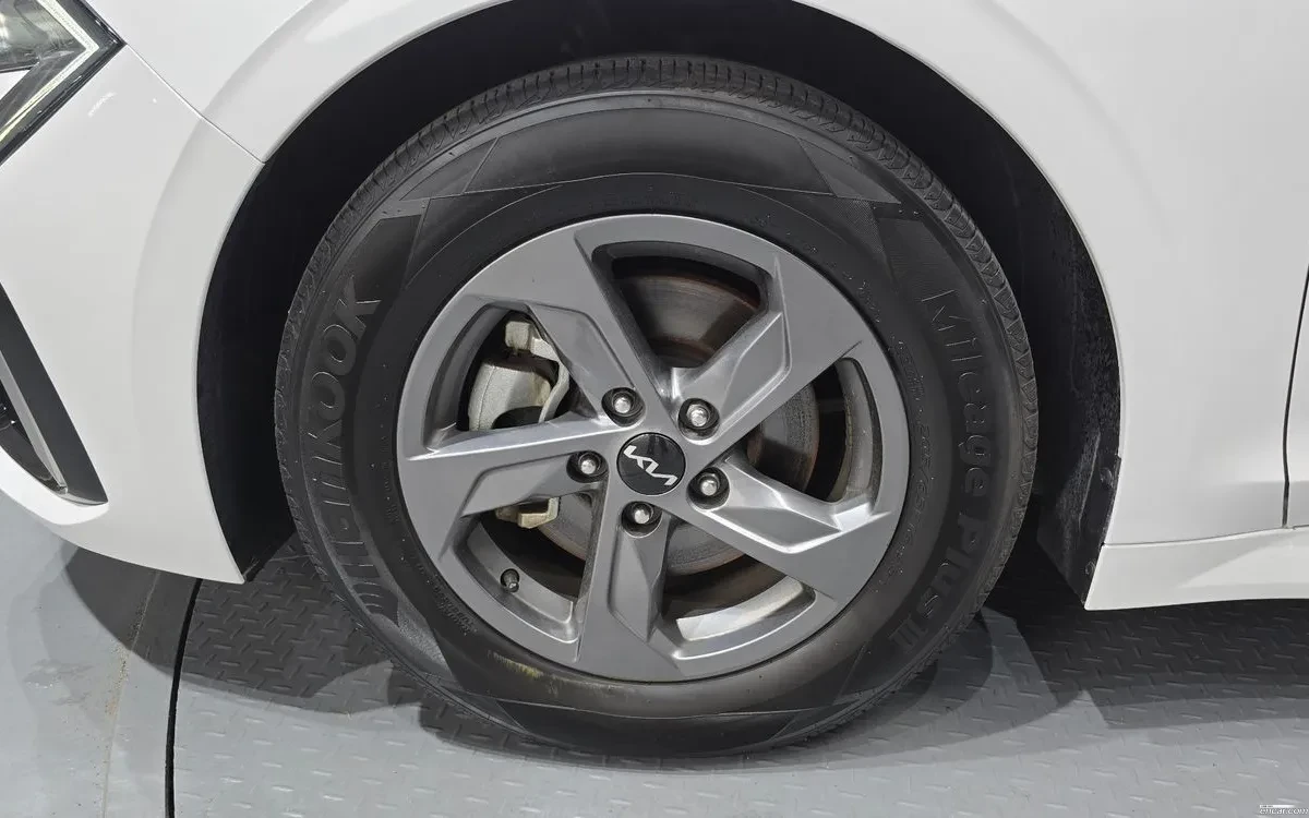 Kia K5 TRENDY | ГАЗ | ПОДГРЕВ | FCW | SCC | Lane Assist, снимка 4 - Автомобили и джипове - 54947935