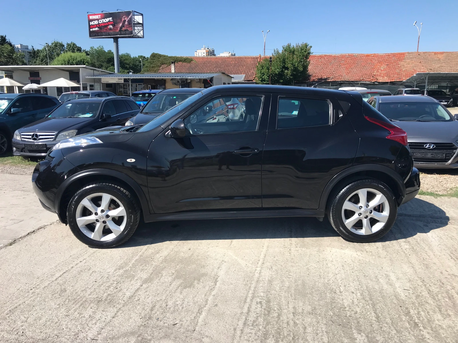 Nissan Juke 1.6i-117kc.-2013г., снимка 4 - Автомобили и джипове - 55151137