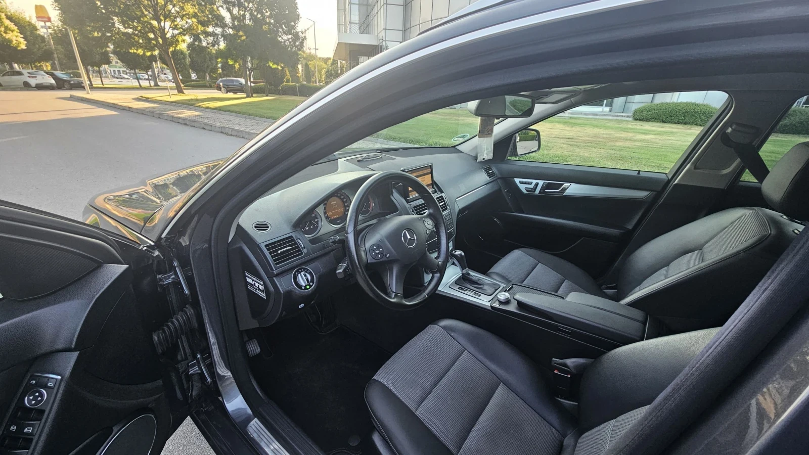 Mercedes-Benz C 220 AVANTGARDE , снимка 10 - Автомобили и джипове - 55250874