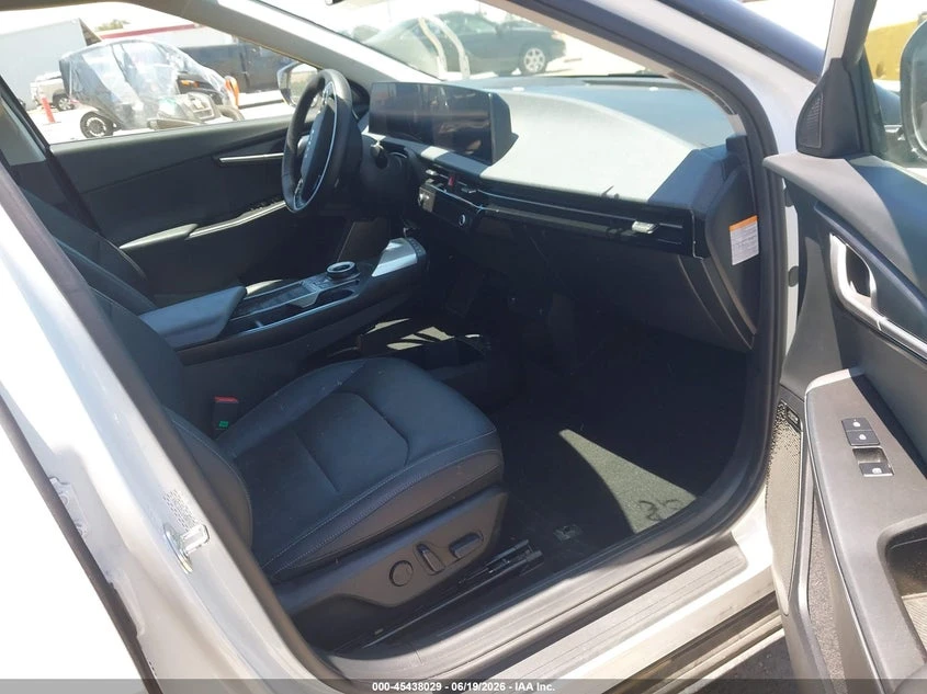 Kia EV6 Wind, снимка 5 - Автомобили и джипове - 55263204