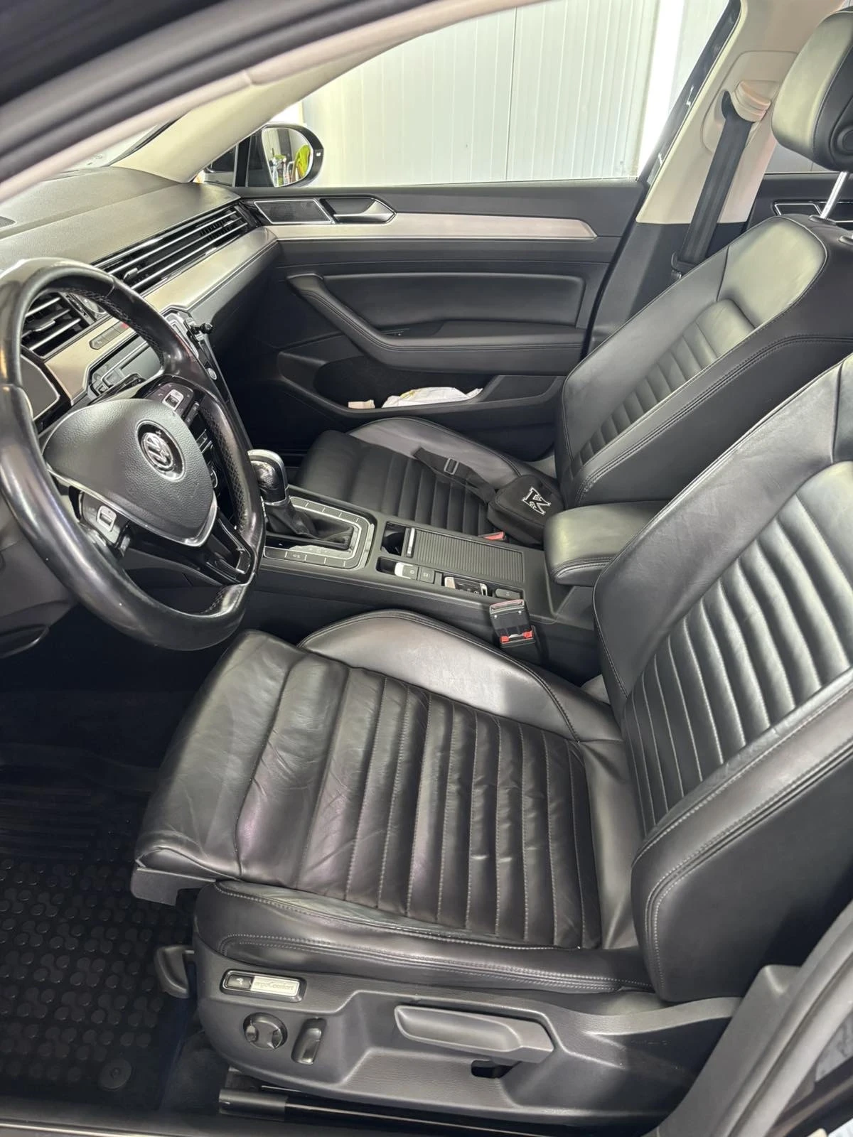 VW Passat, снимка 9 - Автомобили и джипове - 56011318