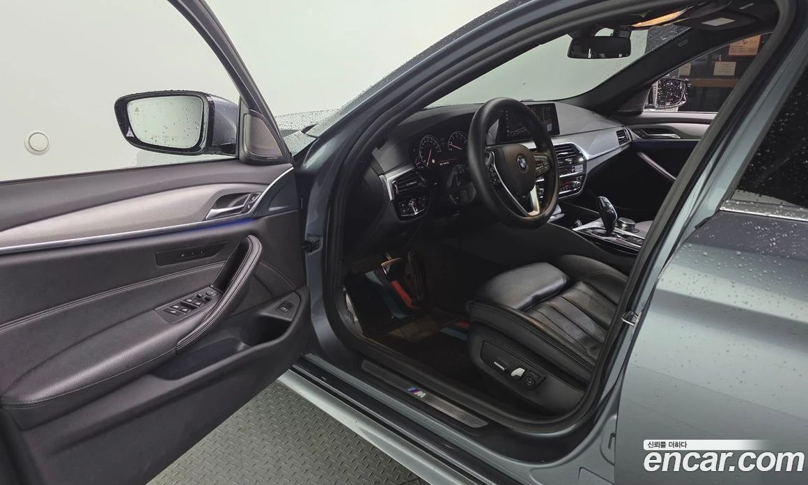 BMW 530 530i M Sport Package, снимка 10 - Автомобили и джипове - 56157029