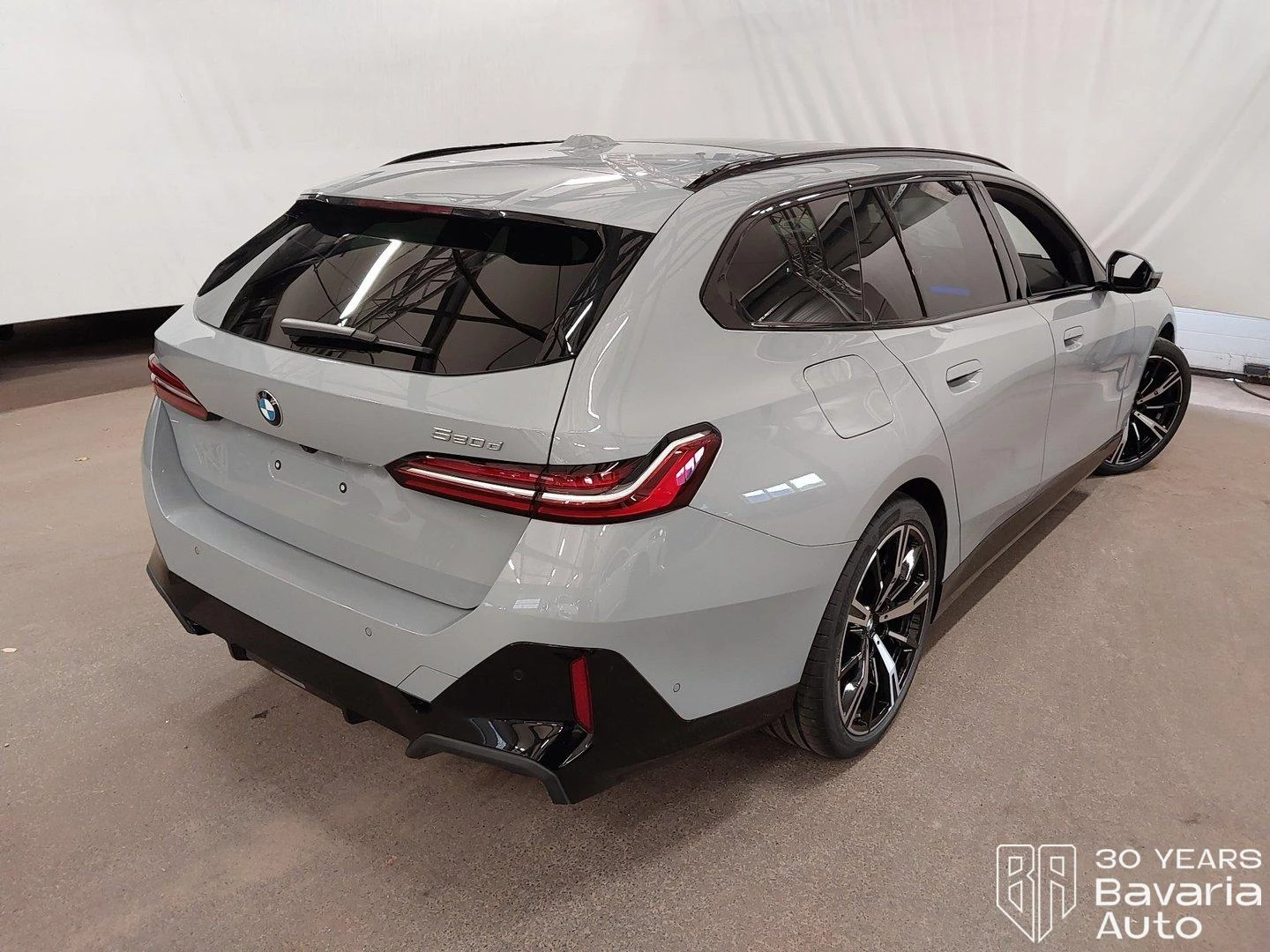 BMW 520 d Touring Steptronic, снимка 3 - Автомобили и джипове - 56439741