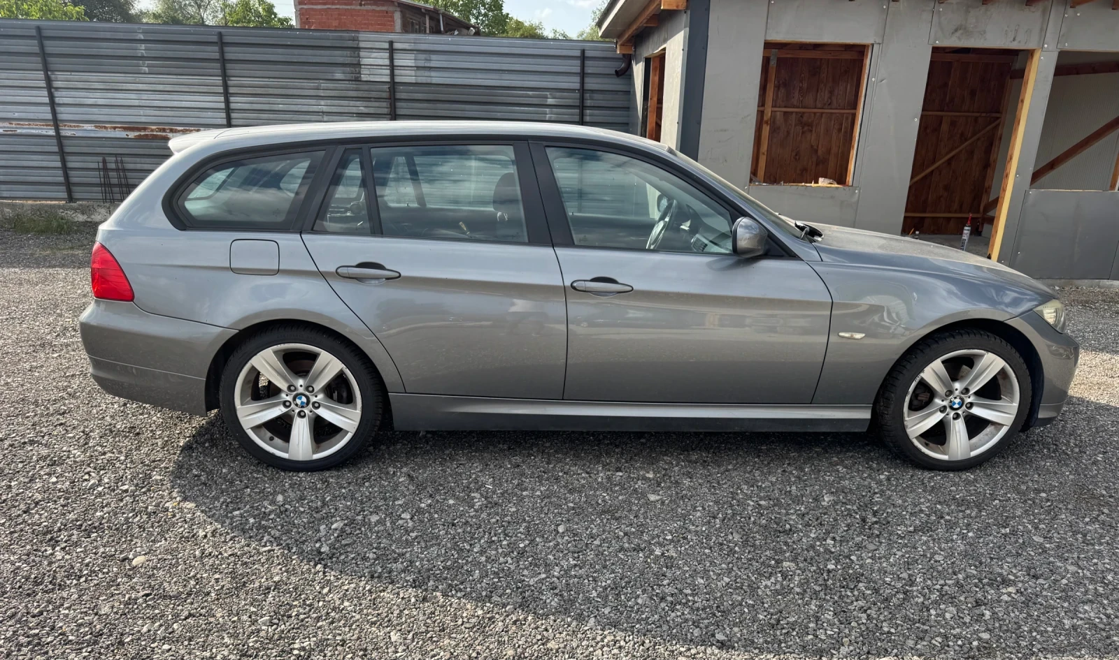 BMW 320, снимка 3 - Автомобили и джипове - 56451589