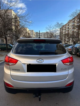 Hyundai IX35 РЕАЛНИ 98800км! Панорама/Парктроник/KeylessGO, снимка 8