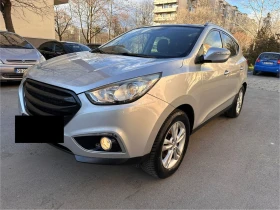 Hyundai IX35 РЕАЛНИ 98800км! Панорама/Парктроник/KeylessGO, снимка 3