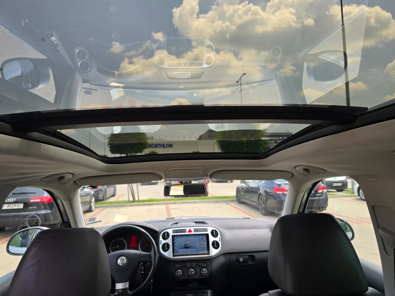 VW Tiguan, снимка 12 - Автомобили и джипове - 50726653