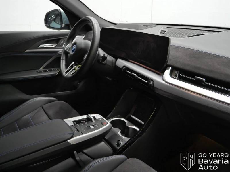 BMW iX2 30 xDrive M Sport Paket, снимка 7 - Автомобили и джипове - 52833590