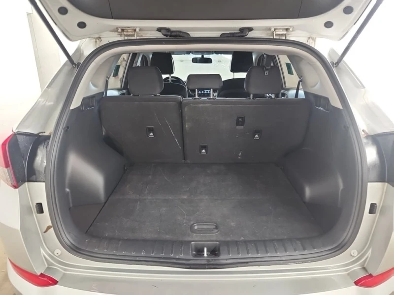 Hyundai Tucson PREMIUM * CARFAX* ПОДГРЕВИ* КАМЕРA, снимка 15 - Автомобили и джипове - 53381012