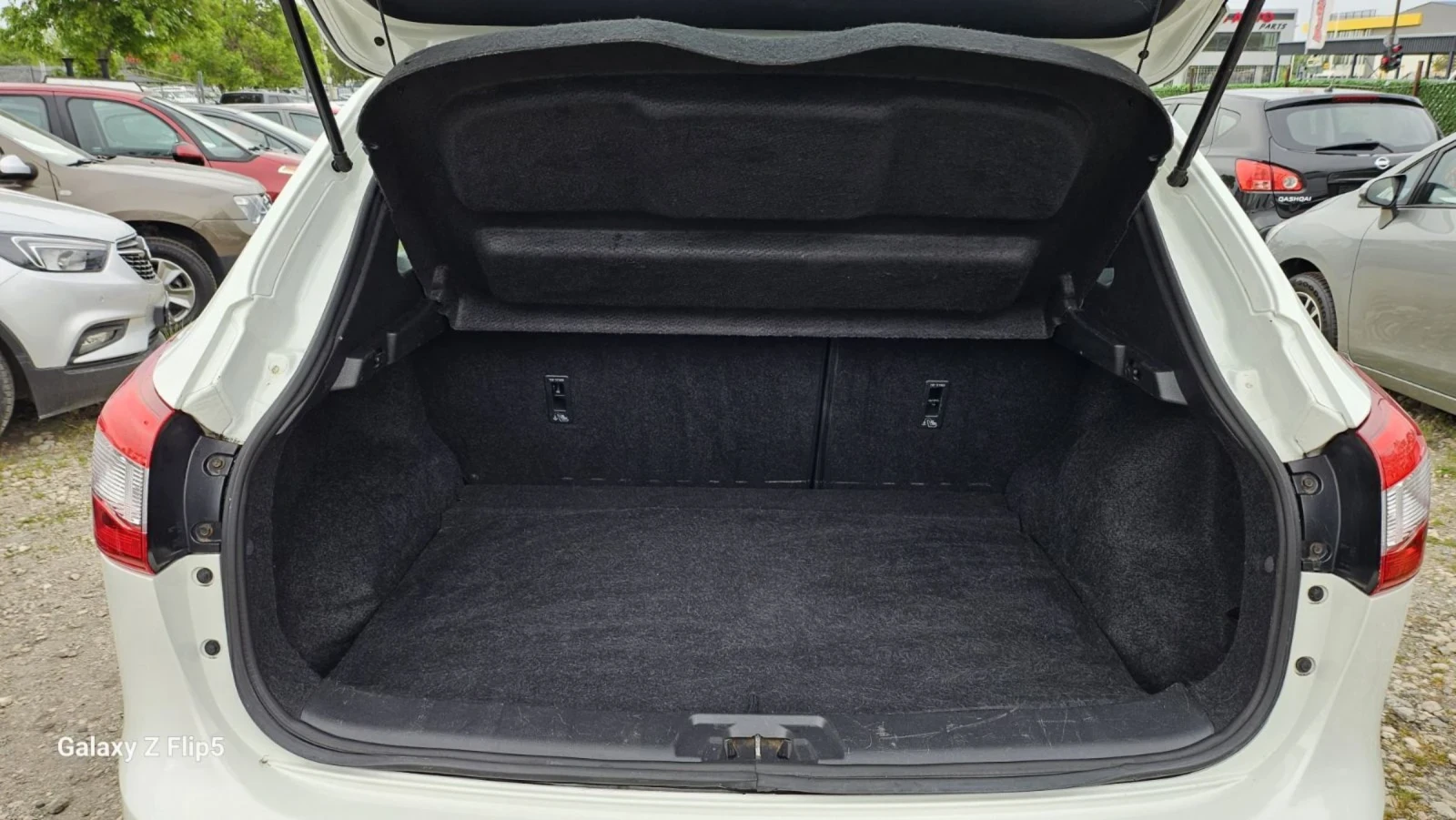 Nissan Qashqai 1.2i LPG-EURO 6B - изображение 10