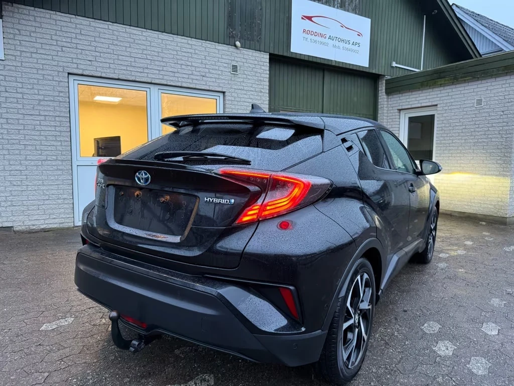 Toyota C-HR 1.8 b 98кс - изображение 5