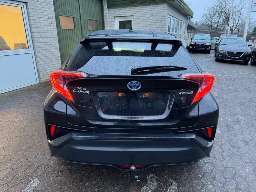 Toyota C-HR 1.8 b 98кс - изображение 6