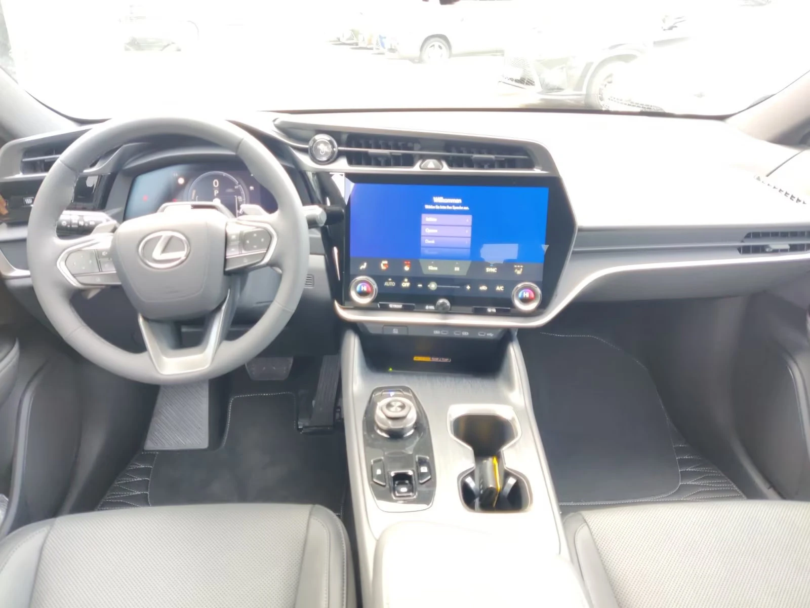 Lexus RZ НОВ!/350e/224HP/EXECUTIVE/360/HUD/LED/ACC/919g, снимка 10 - Автомобили и джипове - 53825871