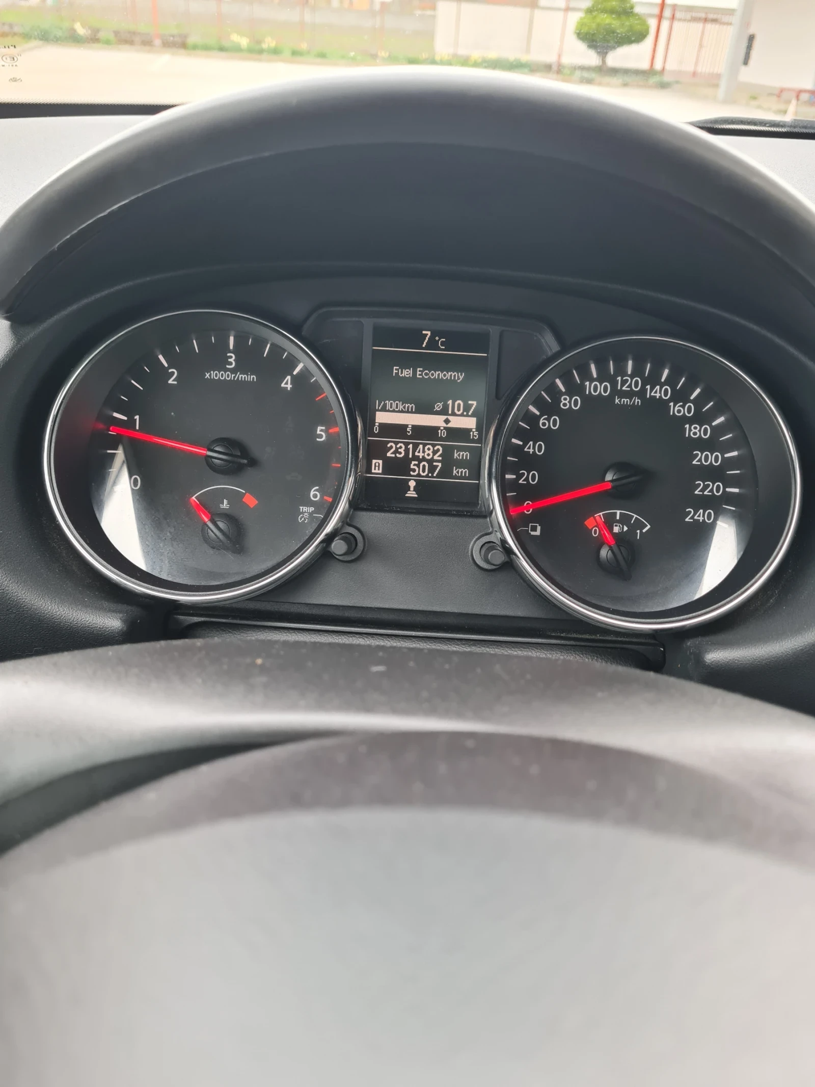 Nissan Qashqai 1.5DCI 110к.с. 2011г. , снимка 11 - Автомобили и джипове - 54159674