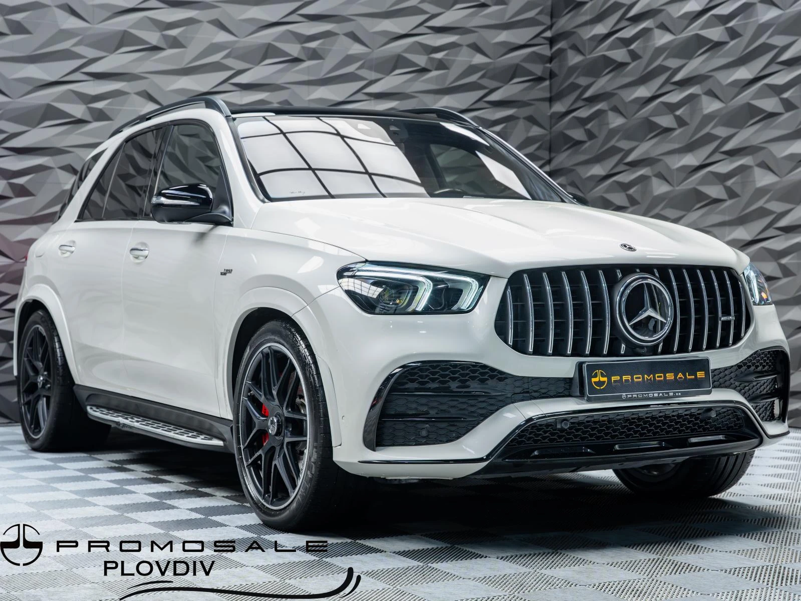 Mercedes-Benz GLE 53 4MATIC BURMESTER* 360CAM* CARBON* ОБДУХВ* PANO* AIRMATIC*