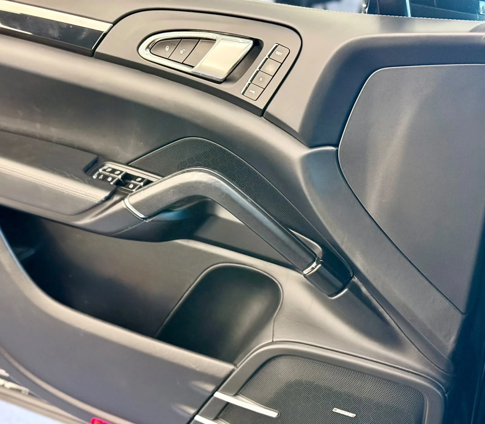 Porsche Cayenne S* 4.2* 4x4* BOSE* Full* Обдух* Pano* ЛИЗИНГ , снимка 7 - Автомобили и джипове - 55645419