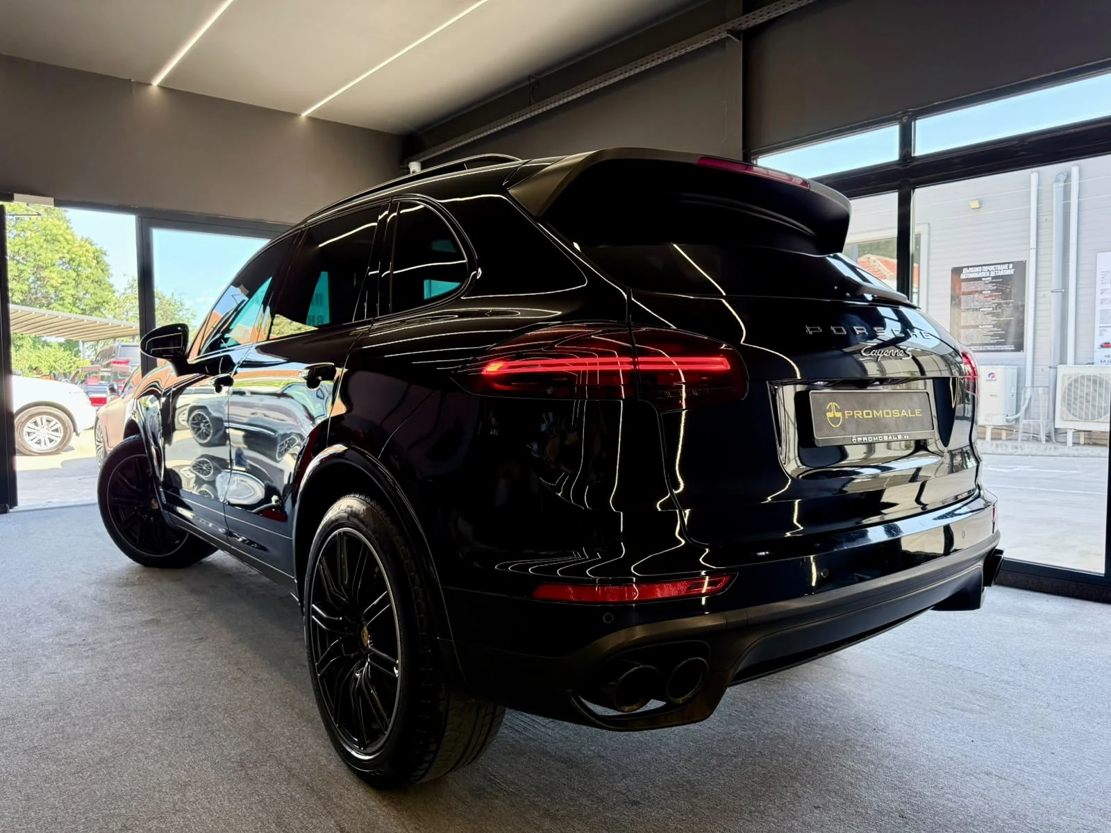 Porsche Cayenne S* 4.2* 4x4* BOSE* Full* Обдух* Pano* ЛИЗИНГ , снимка 4 - Автомобили и джипове - 55645419
