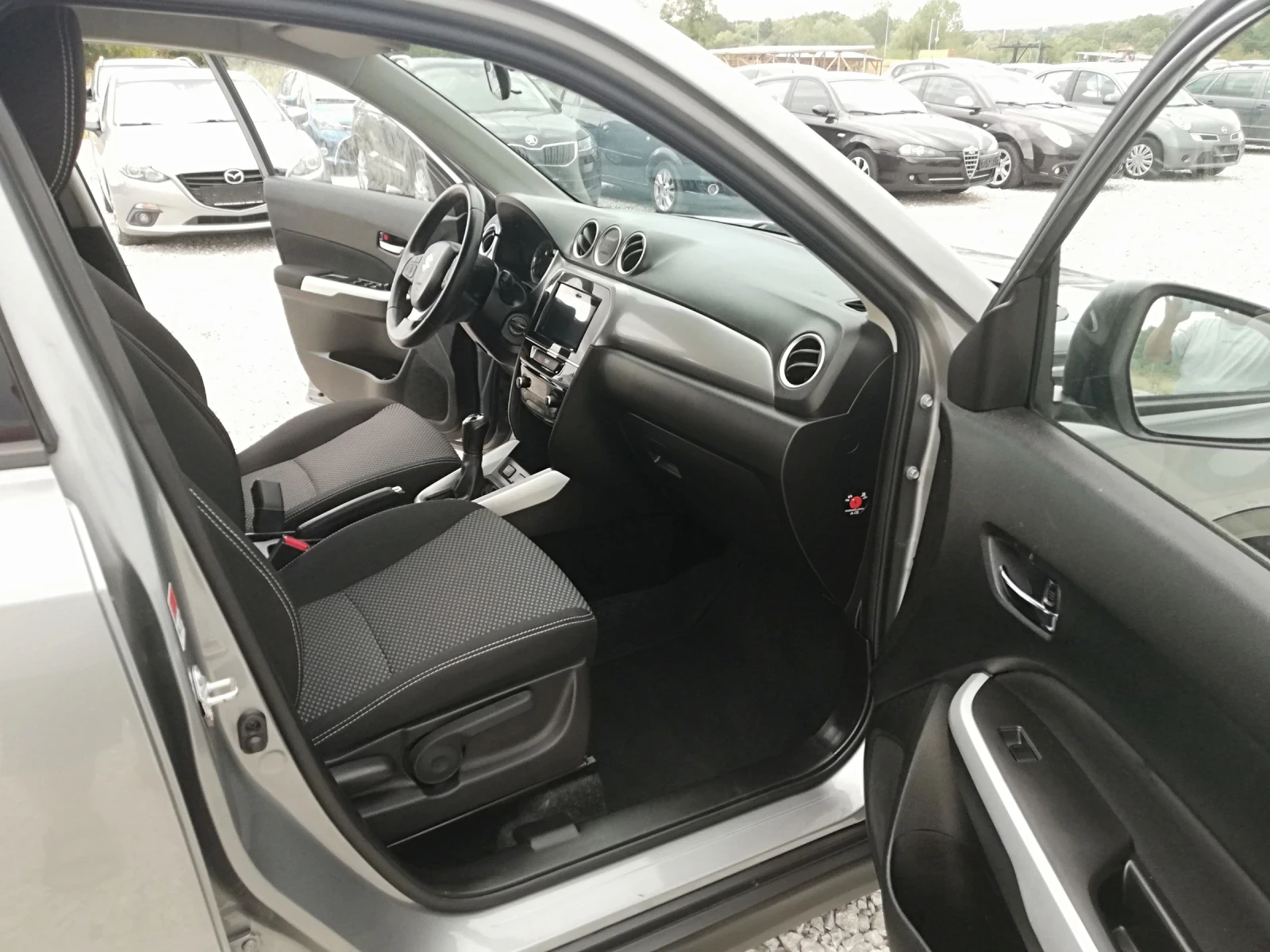 Suzuki Vitara 1.6I KLIMA KAMERA, снимка 11 - Автомобили и джипове - 55832640