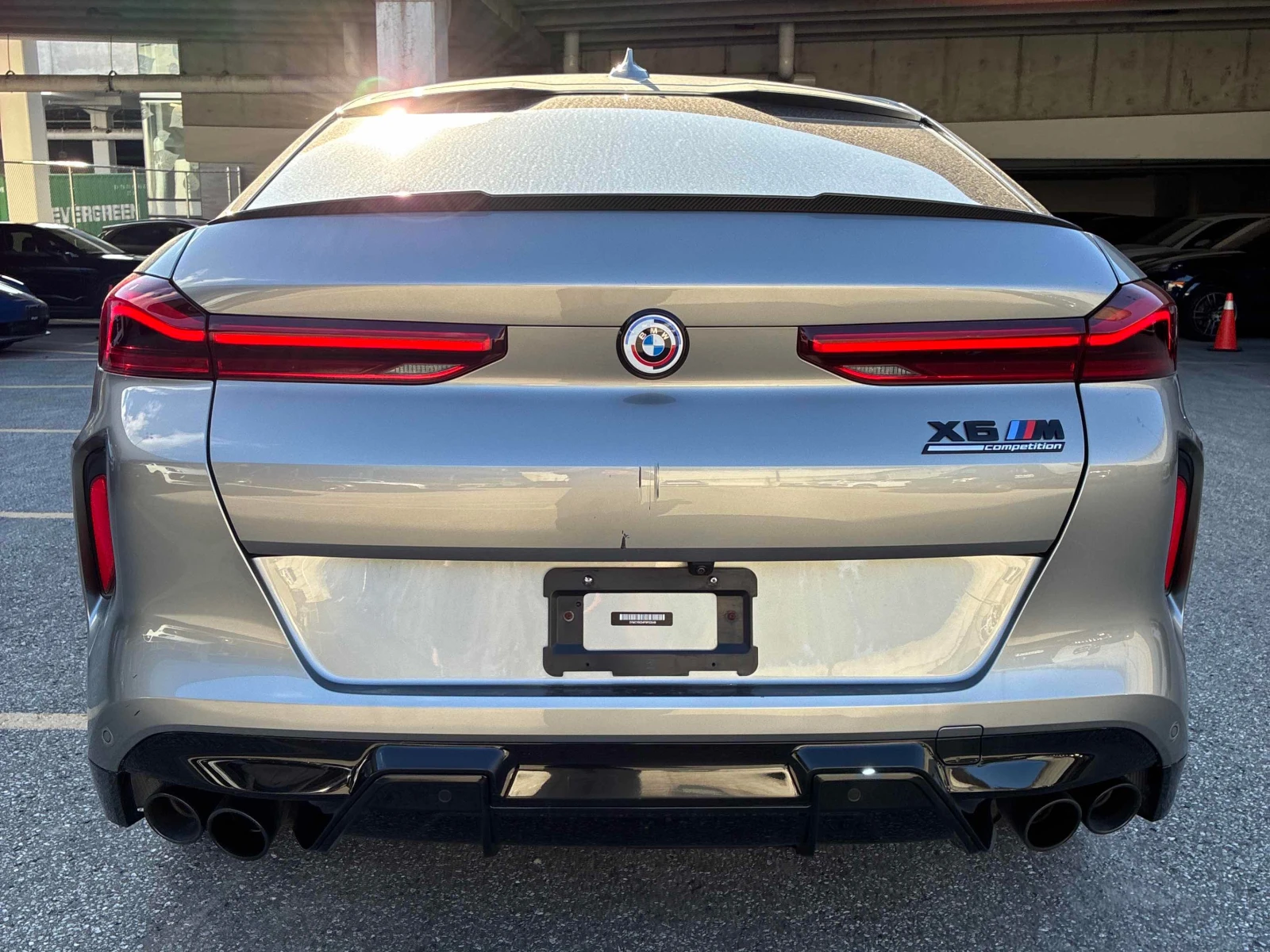 BMW X6 Competition xDrive | CARFAX | АВТОКРЕДИТ , снимка 5 - Автомобили и джипове - 56087539