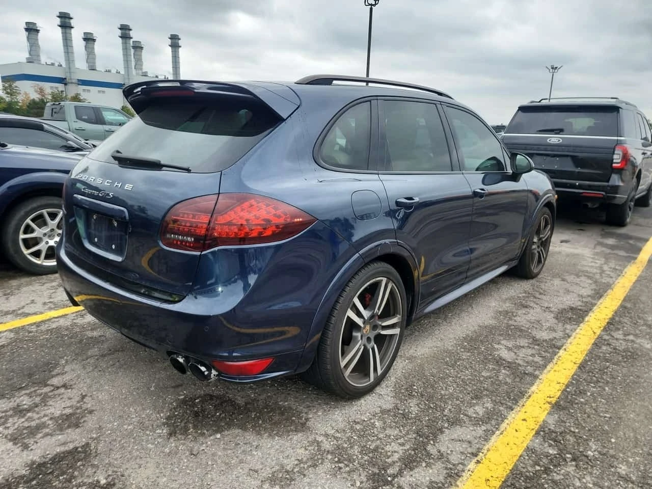 Porsche Cayenne  Gts / CARFAX / ЦЕНА ДО БЪЛГАРИЯ, снимка 2 - Автомобили и джипове - 56327647