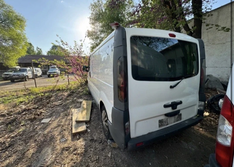 Renault Trafic 1.9, снимка 4 - Бусове и автобуси - 48461111