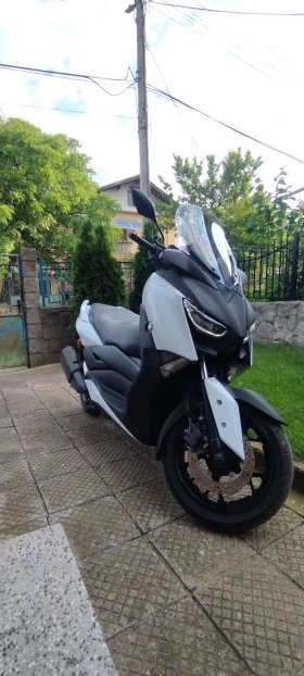     Yamaha X-max 300i