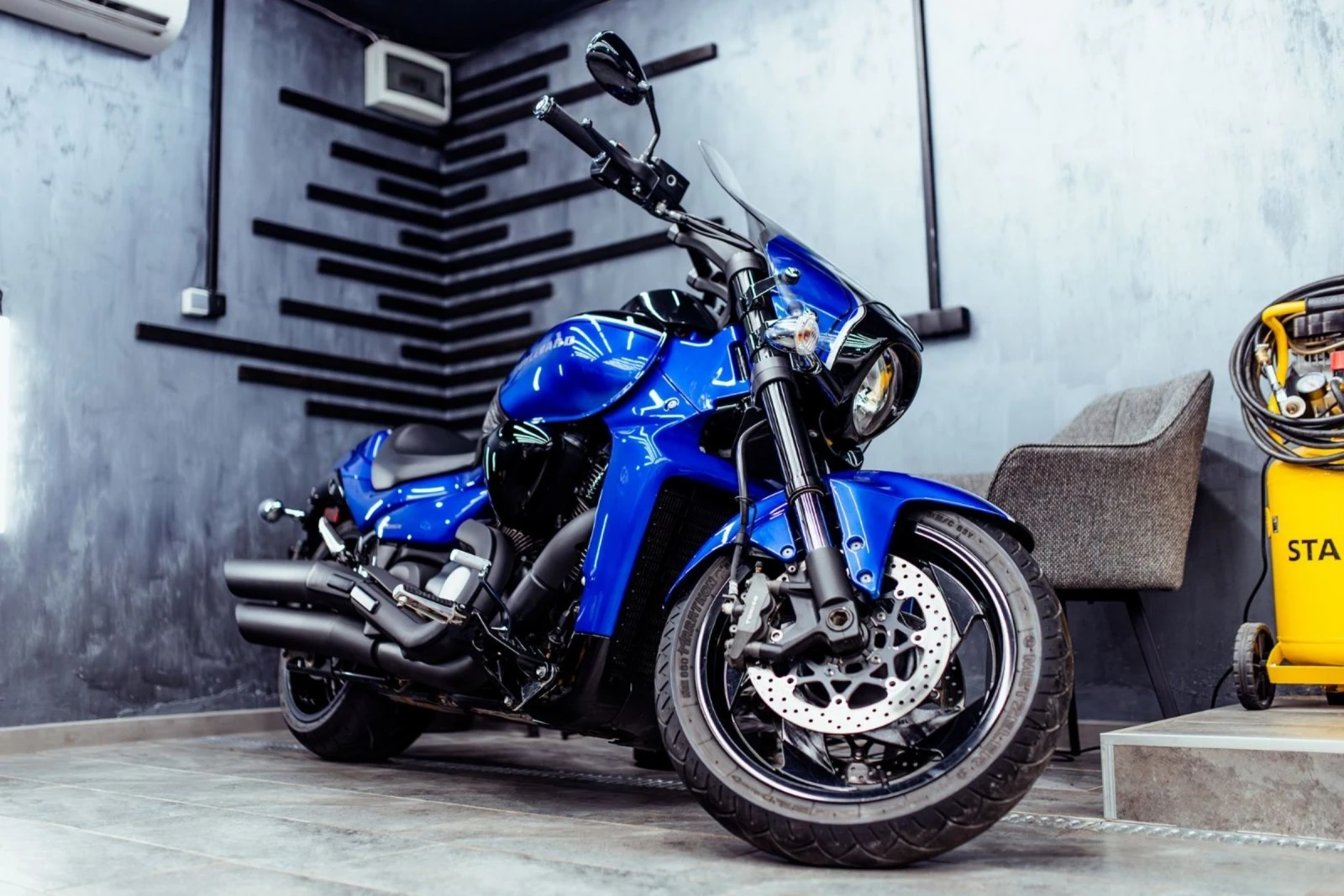 Suzuki Boulevard B.O.S.S. EDITION M109R - изображение 2
