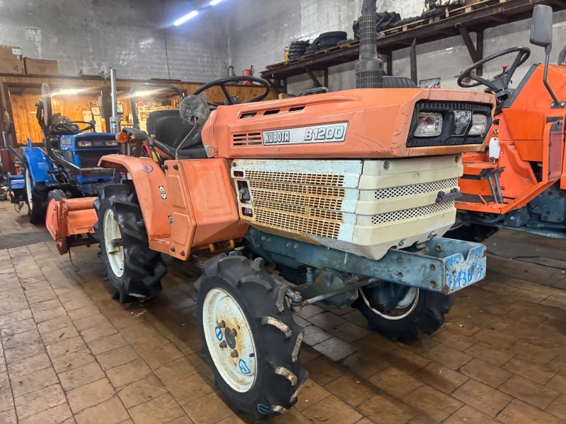 Трактор Kubota Kubota B1200