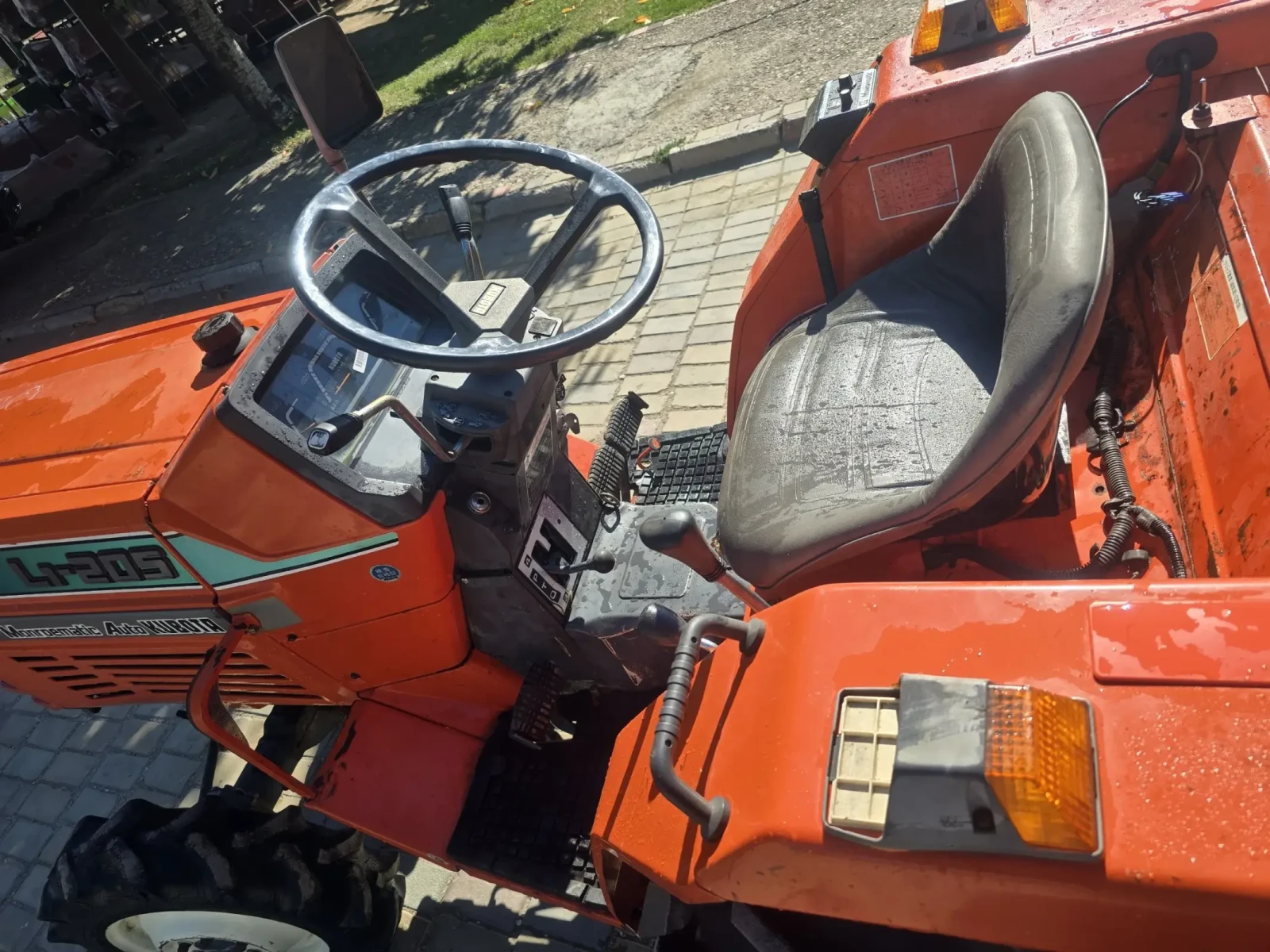 Трактор Kubota L1 - 205 - изображение 4