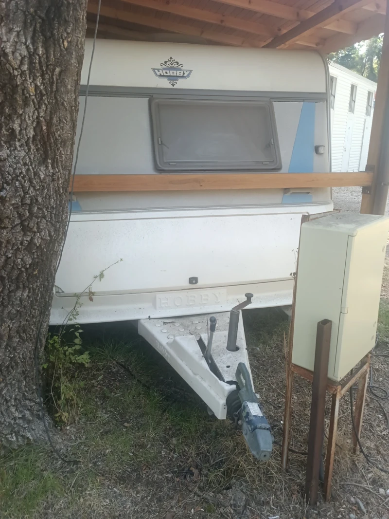 Каравана Hobby Prestige 560 KMFE, снимка 4 - Каравани и кемпери - 52683343