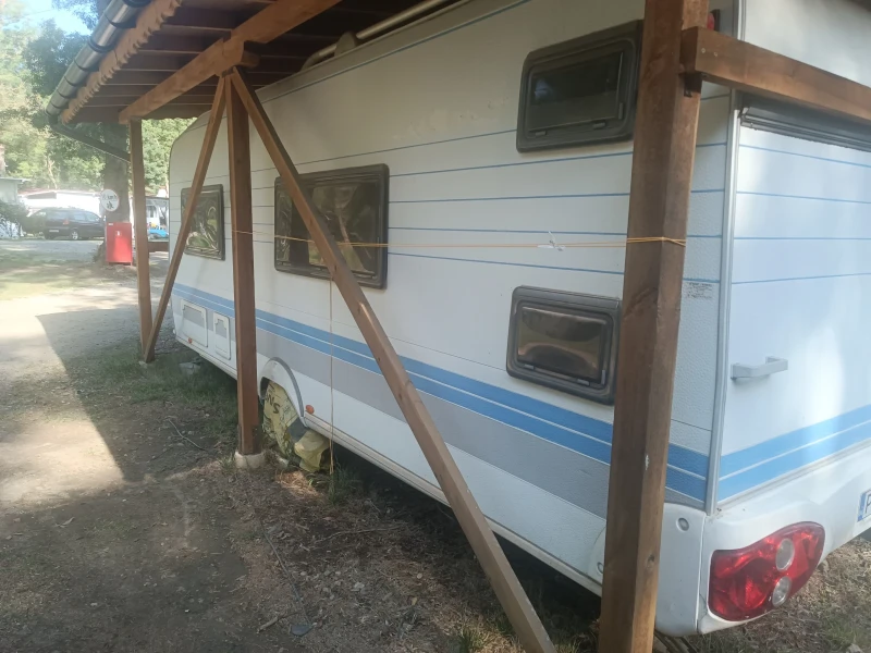 Каравана Hobby Prestige 560 KMFE, снимка 2 - Каравани и кемпери - 52683343