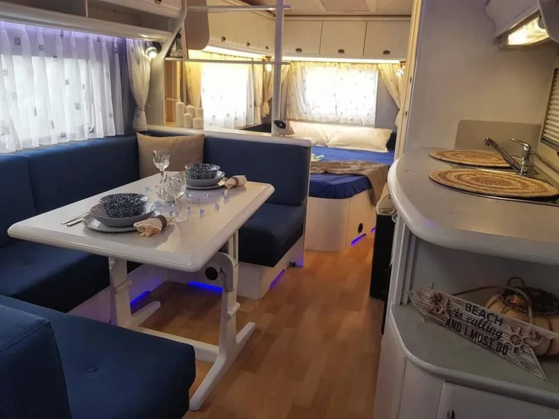 Каравана Hobby Prestige 560 KMFE, снимка 7 - Каравани и кемпери - 52683343