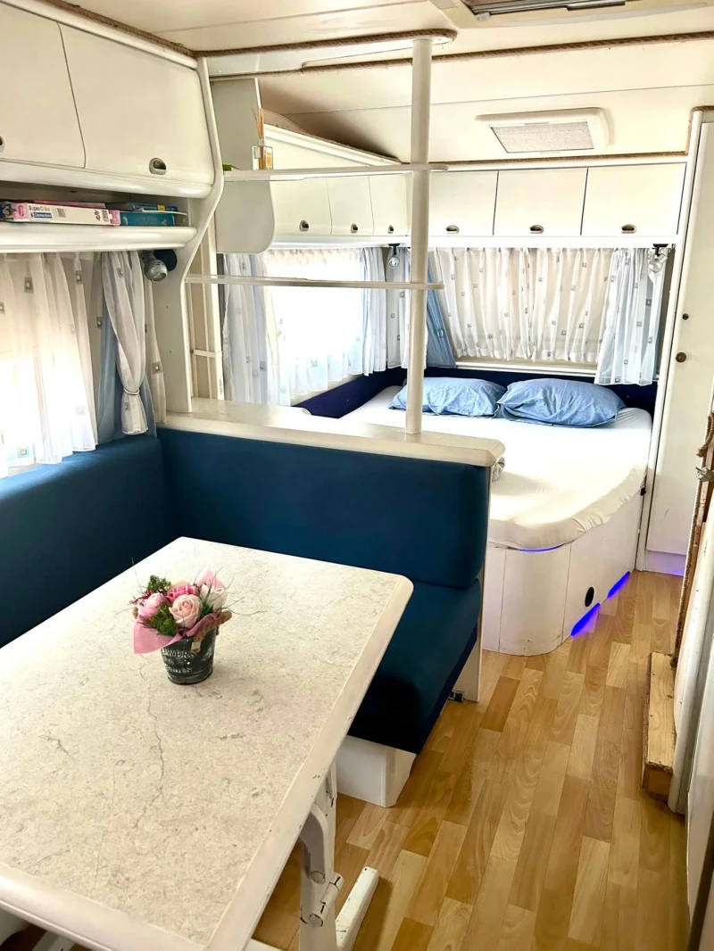 Каравана Hobby Prestige 560 KMFE, снимка 11 - Каравани и кемпери - 52683343