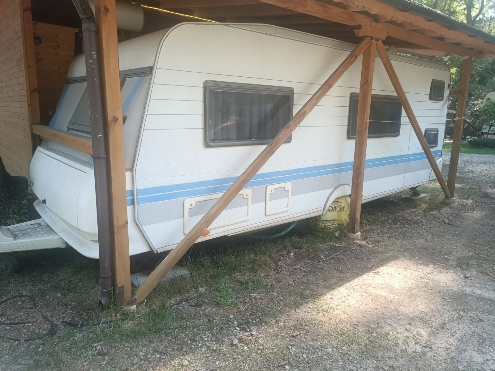 Каравана Hobby Prestige 560 KMFE, снимка 1