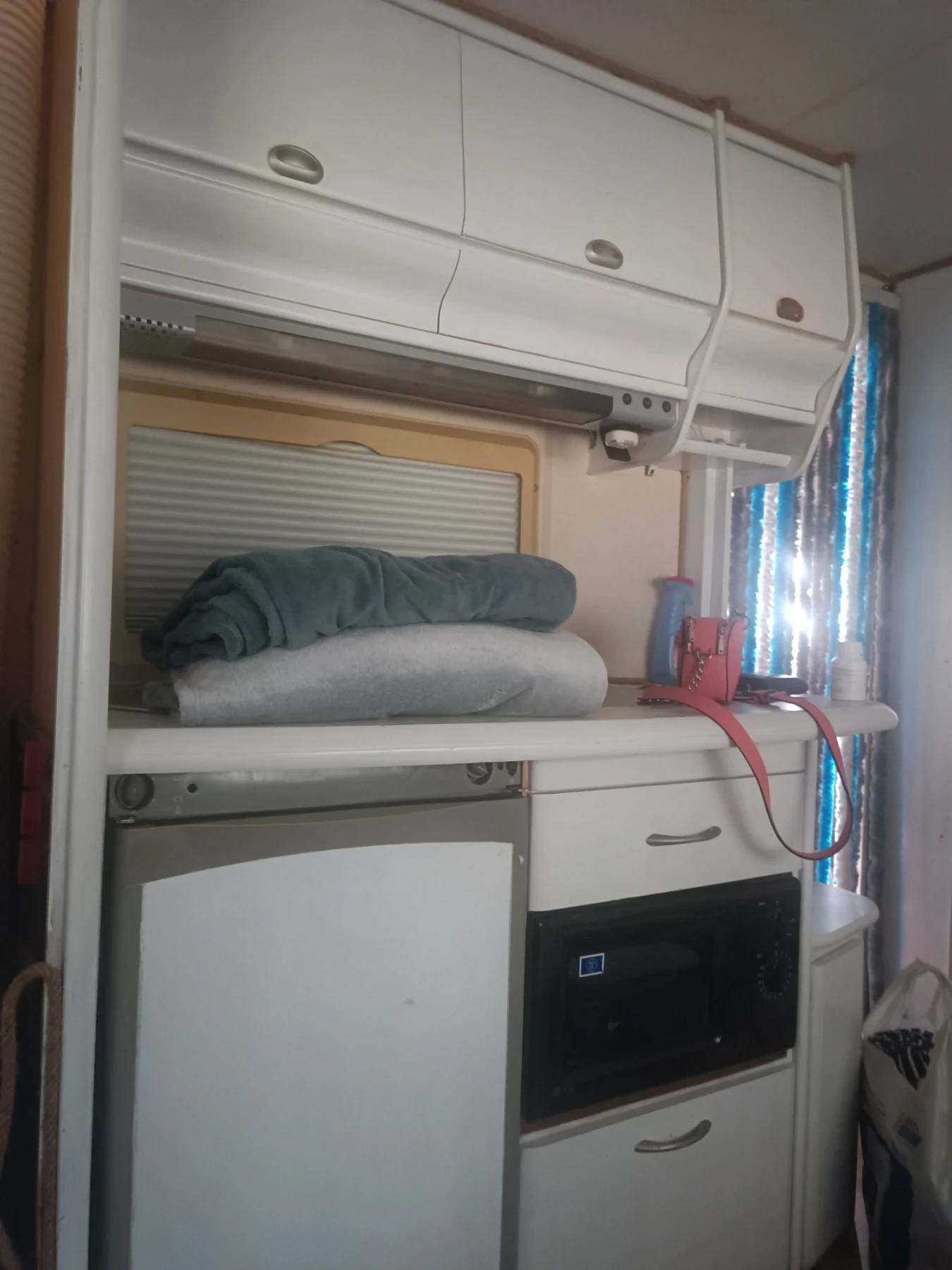 Каравана Hobby Prestige 560 KMFE - изображение 5