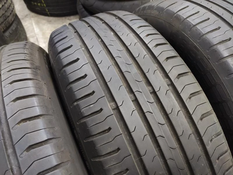 Гуми Летни 215/60R17, снимка 2 - Гуми и джанти - 33339923