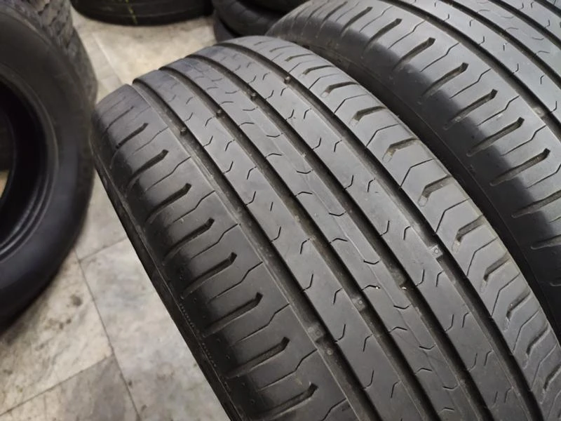 Гуми Летни 215/60R17, снимка 1 - Гуми и джанти - 33339923