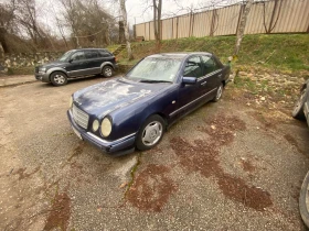 Mercedes-Benz E 200, снимка 3