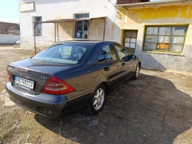 Mercedes-Benz C 200, снимка 11