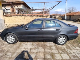 Mercedes-Benz C 200, снимка 13