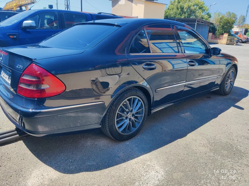 Mercedes-Benz E 220 CDI, снимка 6 - Автомобили и джипове - 46911720