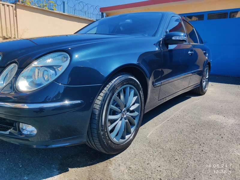 Mercedes-Benz E 220 CDI, снимка 3 - Автомобили и джипове - 46911720