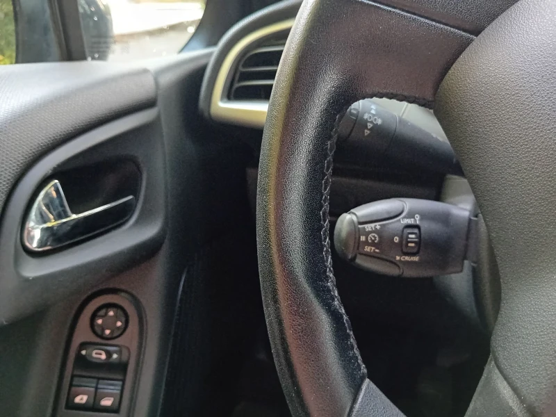 Citroen C3 1.4i Exclusive , снимка 11 - Автомобили и джипове - 48497225