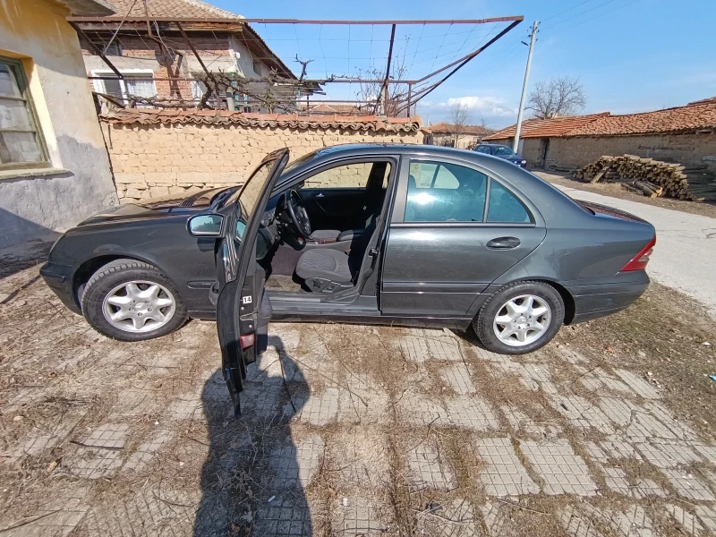 Mercedes-Benz C 200, снимка 1 - Автомобили и джипове - 49146042